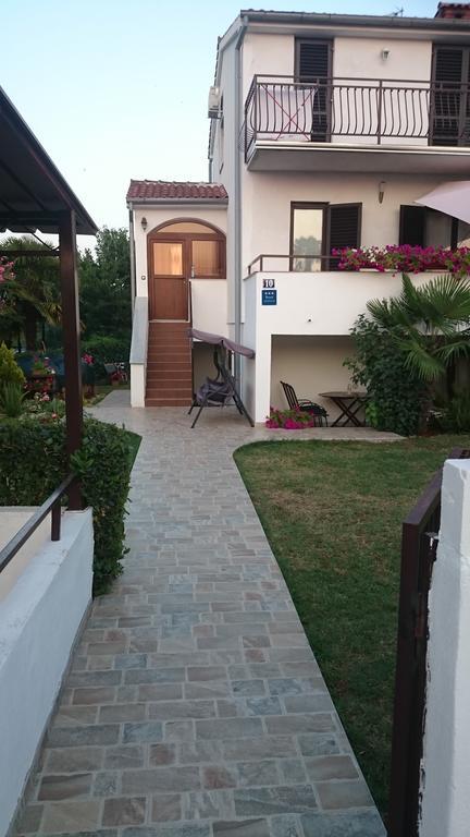Apartment Devčić Poreč Buitenkant foto